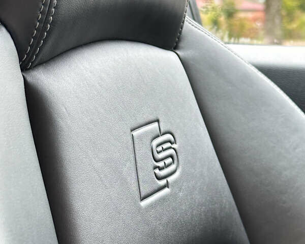Серый Ауди С5, объемом двигателя 3 л и пробегом 95 тыс. км за 34000 $, фото 24 на Automoto.ua