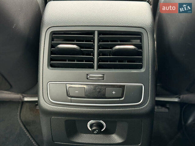 Сірий Ауді S5, об'ємом двигуна 3 л та пробігом 59 тис. км за 31990 $, фото 35 на Automoto.ua