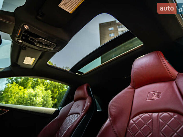 Сірий Ауді S5, об'ємом двигуна 3 л та пробігом 85 тис. км за 30900 $, фото 2 на Automoto.ua