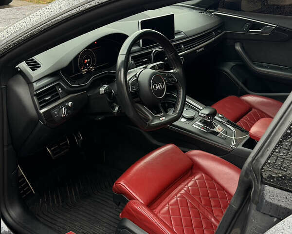 Серый Ауди С5, объемом двигателя 3 л и пробегом 119 тыс. км за 35000 $, фото 9 на Automoto.ua