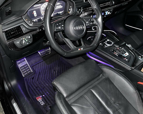 Серый Ауди С5, объемом двигателя 3 л и пробегом 75 тыс. км за 31000 $, фото 10 на Automoto.ua