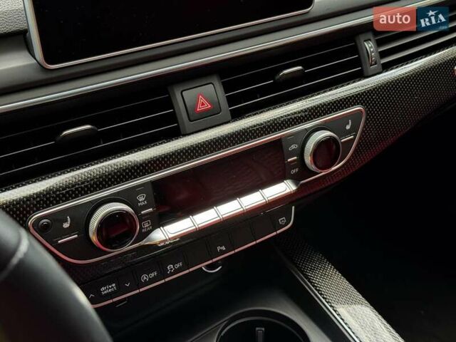 Серый Ауди С5, объемом двигателя 3 л и пробегом 69 тыс. км за 39940 $, фото 20 на Automoto.ua