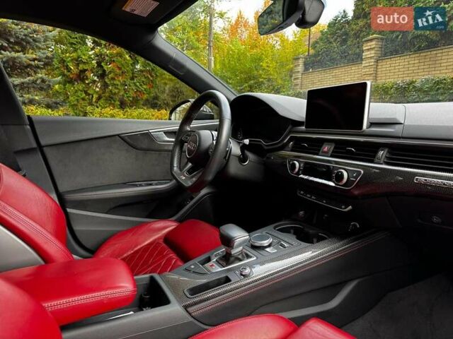 Серый Ауди С5, объемом двигателя 3 л и пробегом 69 тыс. км за 39940 $, фото 30 на Automoto.ua