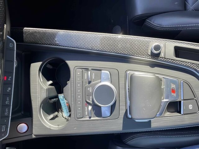 Серый Ауди С5, объемом двигателя 3 л и пробегом 43 тыс. км за 15800 $, фото 11 на Automoto.ua