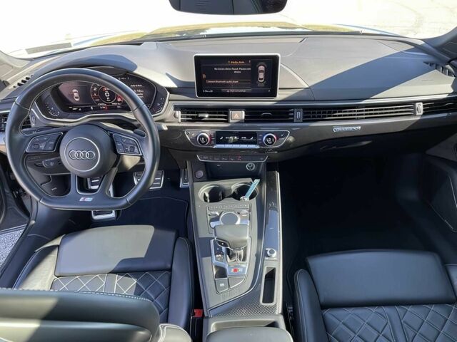 Серый Ауди С5, объемом двигателя 3 л и пробегом 43 тыс. км за 15800 $, фото 8 на Automoto.ua