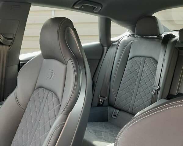 Серый Ауди С5, объемом двигателя 3 л и пробегом 33 тыс. км за 43500 $, фото 11 на Automoto.ua