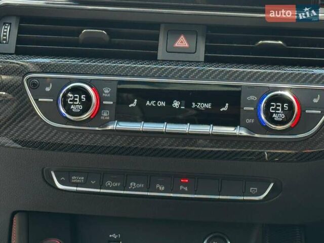 Сірий Ауді S5, об'ємом двигуна 3 л та пробігом 22 тис. км за 48490 $, фото 25 на Automoto.ua