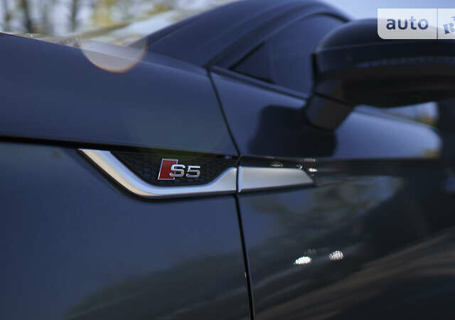 Сірий Ауді S5, об'ємом двигуна 3 л та пробігом 53 тис. км за 54200 $, фото 4 на Automoto.ua