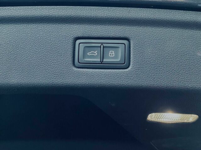 Серый Ауди С5, объемом двигателя 3 л и пробегом 25 тыс. км за 50000 $, фото 13 на Automoto.ua