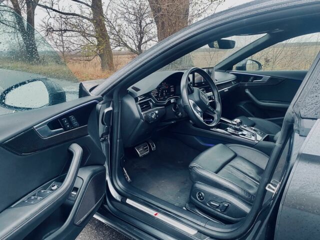 Серый Ауди С5, объемом двигателя 3 л и пробегом 25 тыс. км за 50000 $, фото 3 на Automoto.ua