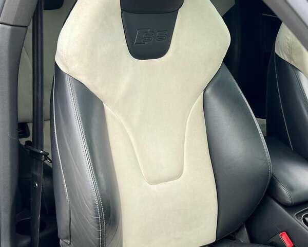 Синий Ауди С5, объемом двигателя 4.16 л и пробегом 219 тыс. км за 16900 $, фото 12 на Automoto.ua