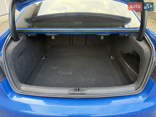 Синий Ауди С5, объемом двигателя 4.16 л и пробегом 220 тыс. км за 15000 $, фото 7 на Automoto.ua