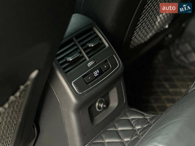 Ауді S5 2018 у Дніпро (Дніпропетровську) на Automoto.ua Синій Ауді S5, об'ємом двигуна 3 л та пробігом 85 тис. км за 32500 $, фото 22 на Automoto.ua