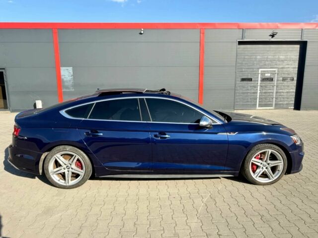 Синий Ауди С5, объемом двигателя 0 л и пробегом 47 тыс. км за 18560 $, фото 2 на Automoto.ua