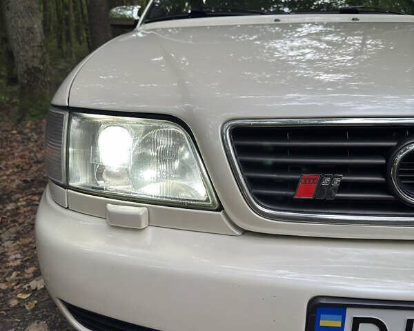 Білий Ауді С6, об'ємом двигуна 4.2 л та пробігом 333 тис. км за 8900 $, фото 4 на Automoto.ua