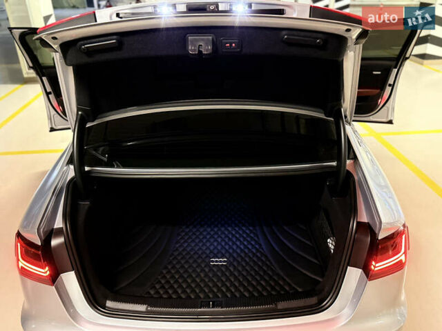 Серый Ауди С6, объемом двигателя 3.99 л и пробегом 157 тыс. км за 27500 $, фото 37 на Automoto.ua