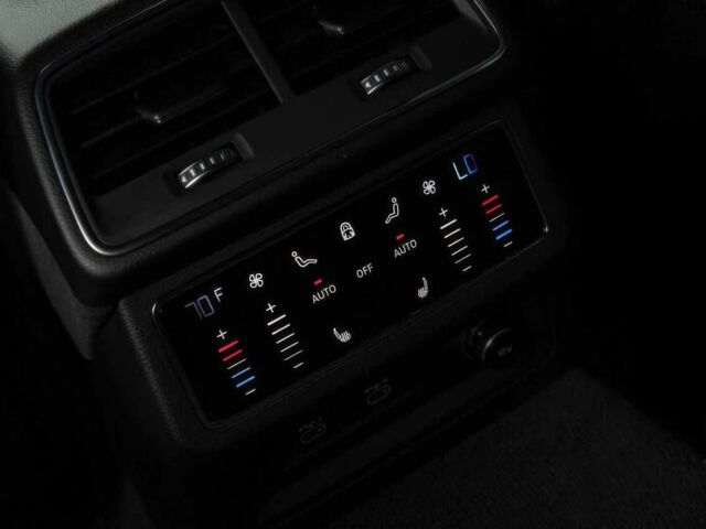 Чорний Ауді С7, об'ємом двигуна 4 л та пробігом 11 тис. км за 70000 $, фото 17 на Automoto.ua