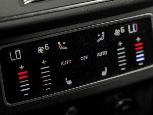 Черный Ауди С7, объемом двигателя 4 л и пробегом 28 тыс. км за 43000 $, фото 20 на Automoto.ua