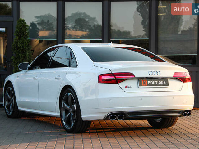 Білий Ауді S8, об'ємом двигуна 3.99 л та пробігом 91 тис. км за 41500 $, фото 23 на Automoto.ua