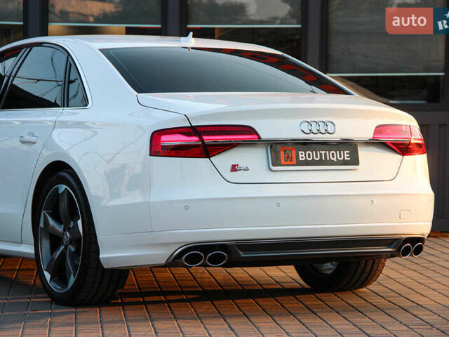 Білий Ауді S8, об'ємом двигуна 3.99 л та пробігом 91 тис. км за 41500 $, фото 24 на Automoto.ua