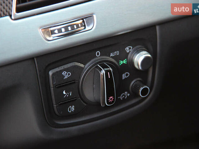 Білий Ауді S8, об'ємом двигуна 3.99 л та пробігом 91 тис. км за 41500 $, фото 30 на Automoto.ua