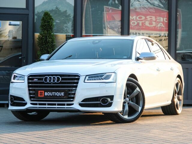 Белый Ауди С8, объемом двигателя 4 л и пробегом 91 тыс. км за 41500 $, фото 1 на Automoto.ua