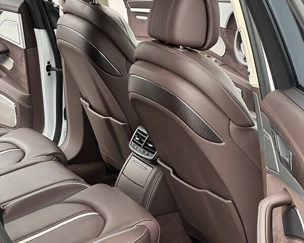Белый Ауди С8, объемом двигателя 3.99 л и пробегом 164 тыс. км за 32999 $, фото 24 на Automoto.ua