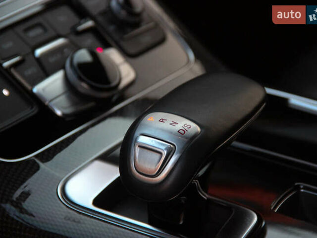 Білий Ауді S8, об'ємом двигуна 3.99 л та пробігом 91 тис. км за 41500 $, фото 32 на Automoto.ua