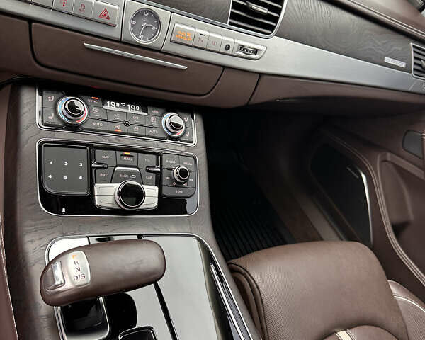 Белый Ауди С8, объемом двигателя 3.99 л и пробегом 164 тыс. км за 32999 $, фото 42 на Automoto.ua