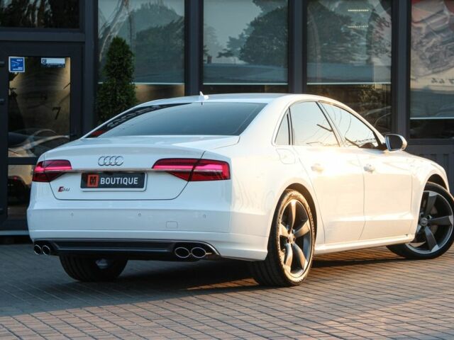 Белый Ауди С8, объемом двигателя 4 л и пробегом 91 тыс. км за 41500 $, фото 9 на Automoto.ua