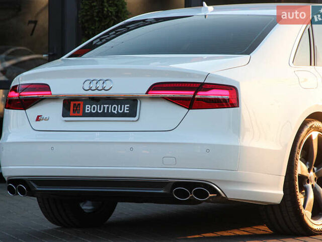 Білий Ауді S8, об'ємом двигуна 3.99 л та пробігом 91 тис. км за 41500 $, фото 17 на Automoto.ua