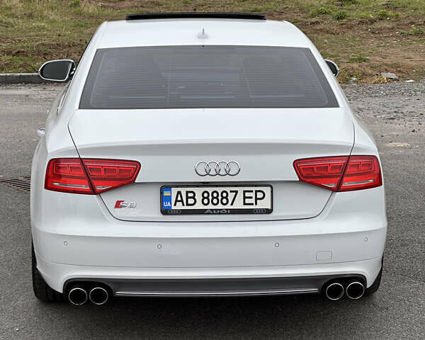 Белый Ауди С8, объемом двигателя 3.99 л и пробегом 164 тыс. км за 32999 $, фото 8 на Automoto.ua