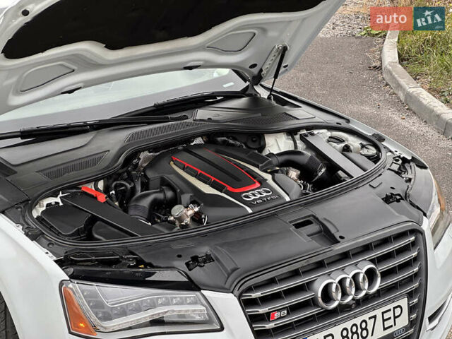 Белый Ауди С8, объемом двигателя 3.99 л и пробегом 164 тыс. км за 32999 $, фото 15 на Automoto.ua