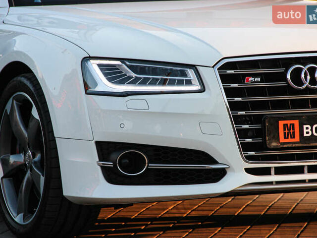 Білий Ауді S8, об'ємом двигуна 3.99 л та пробігом 91 тис. км за 41500 $, фото 13 на Automoto.ua