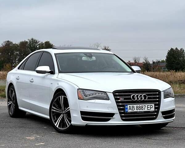 Белый Ауди С8, объемом двигателя 3.99 л и пробегом 164 тыс. км за 32999 $, фото 1 на Automoto.ua