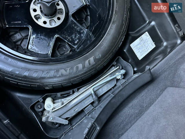 Ауди С8 2007 в Киеве на Automoto.ua Черный Ауди С8, объемом двигателя 5.2 л и пробегом 150 тыс. км за 14990 $, фото 65 на Automoto.ua