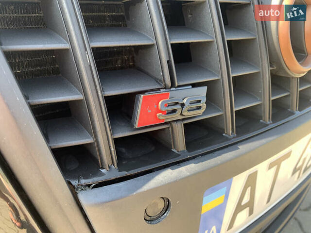 Черный Ауди С8, объемом двигателя 5.2 л и пробегом 270 тыс. км за 12999 $, фото 13 на Automoto.ua