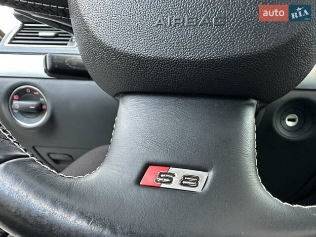 Ауди С8 2007 в Киеве на Automoto.ua Черный Ауди С8, объемом двигателя 5.2 л и пробегом 150 тыс. км за 14990 $, фото 28 на Automoto.ua