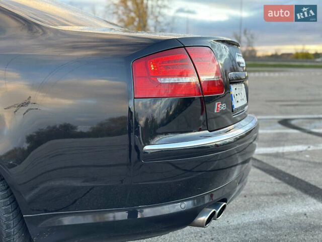 Ауди С8 2007 в Киеве на Automoto.ua Черный Ауди С8, объемом двигателя 5.2 л и пробегом 150 тыс. км за 14990 $, фото 75 на Automoto.ua