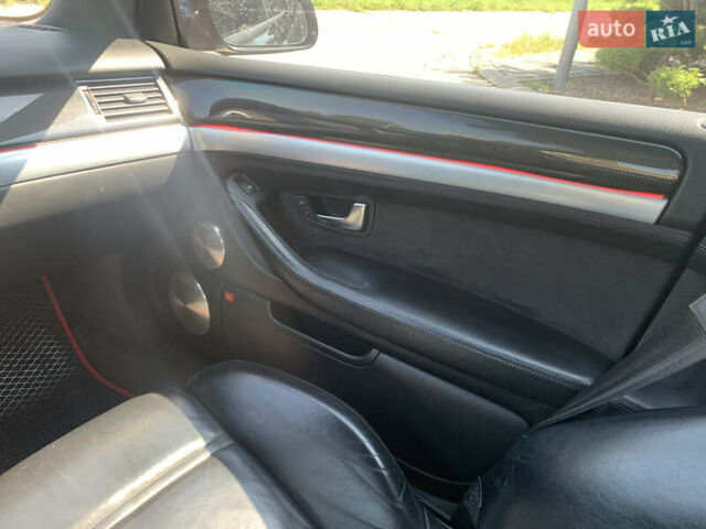 Черный Ауди С8, объемом двигателя 5.2 л и пробегом 270 тыс. км за 12999 $, фото 21 на Automoto.ua