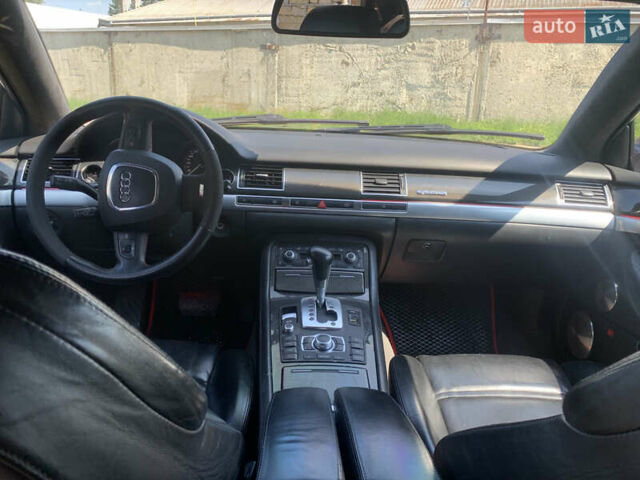 Черный Ауди С8, объемом двигателя 5.2 л и пробегом 270 тыс. км за 12999 $, фото 20 на Automoto.ua