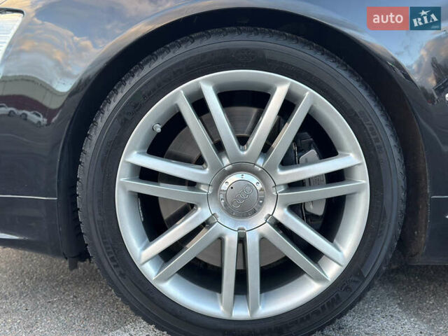 Ауди С8 2007 в Киеве на Automoto.ua Черный Ауди С8, объемом двигателя 5.2 л и пробегом 150 тыс. км за 14990 $, фото 69 на Automoto.ua