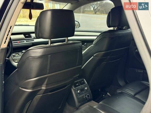 Черный Ауди С8, объемом двигателя 5.2 л и пробегом 153 тыс. км за 22777 $, фото 31 на Automoto.ua