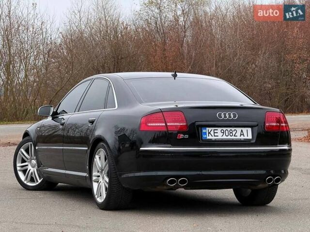 Черный Ауди С8, объемом двигателя 5.2 л и пробегом 153 тыс. км за 22777 $, фото 4 на Automoto.ua