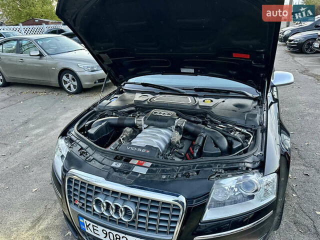 Ауди С8 2007 в Киеве на Automoto.ua Черный Ауди С8, объемом двигателя 5.2 л и пробегом 150 тыс. км за 14990 $, фото 5 на Automoto.ua