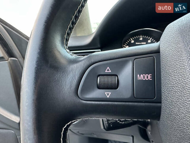 Ауди С8 2007 в Киеве на Automoto.ua Черный Ауди С8, объемом двигателя 5.2 л и пробегом 150 тыс. км за 14990 $, фото 27 на Automoto.ua