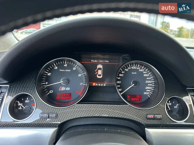 Ауди С8 2007 в Киеве на Automoto.ua Черный Ауди С8, объемом двигателя 5.2 л и пробегом 150 тыс. км за 14990 $, фото 30 на Automoto.ua