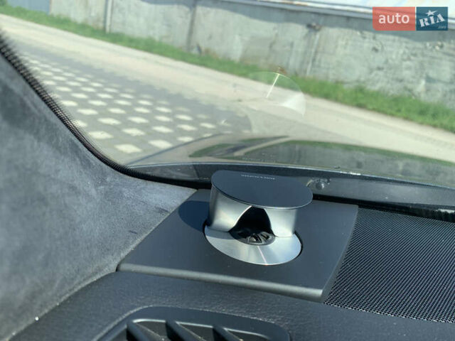 Черный Ауди С8, объемом двигателя 5.2 л и пробегом 270 тыс. км за 12999 $, фото 28 на Automoto.ua