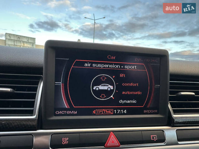 Ауди С8 2007 в Киеве на Automoto.ua Черный Ауди С8, объемом двигателя 5.2 л и пробегом 150 тыс. км за 14990 $, фото 23 на Automoto.ua