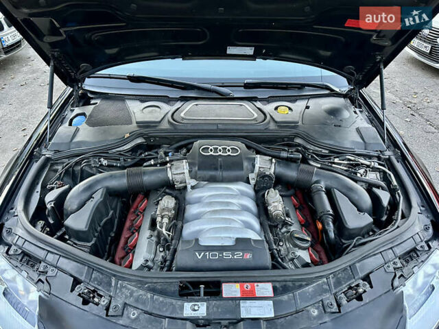 Ауди С8 2007 в Киеве на Automoto.ua Черный Ауди С8, объемом двигателя 5.2 л и пробегом 150 тыс. км за 14990 $, фото 4 на Automoto.ua